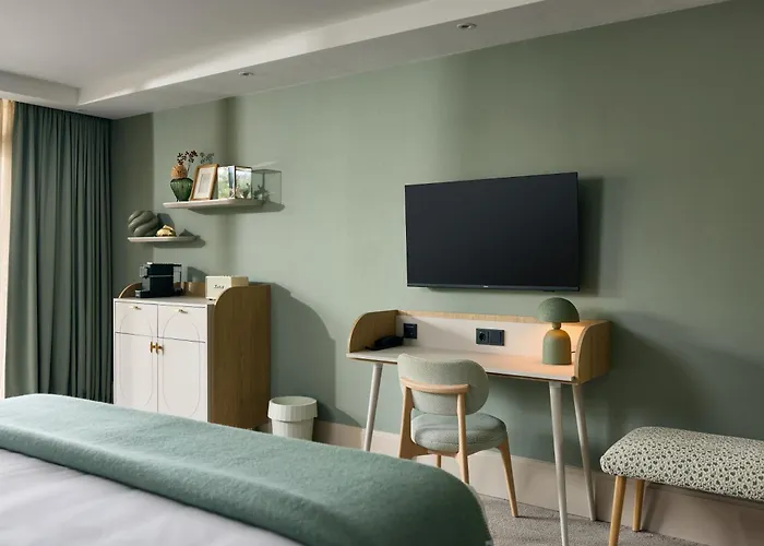 Van Der Valk Hotel Volendam - Recently Renovated